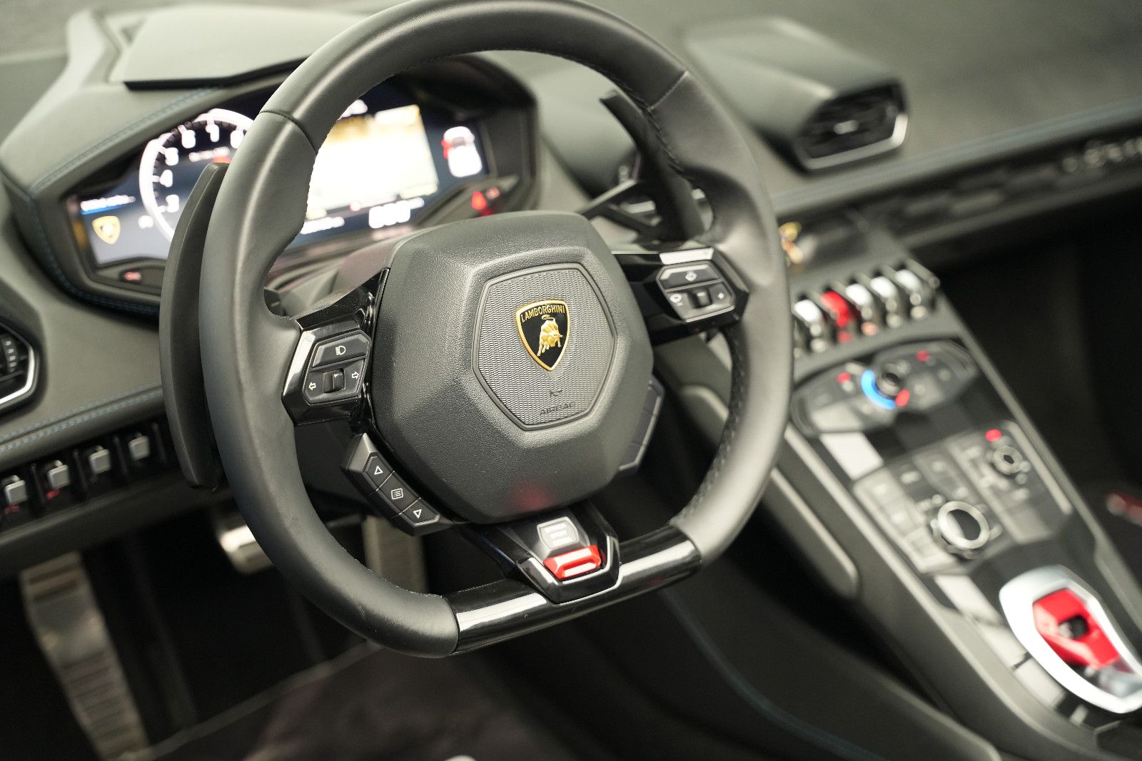 Fahrzeugabbildung Lamborghini Huracán/SPYDER/LIFT/KAMERA/LP610/KERAMIK/