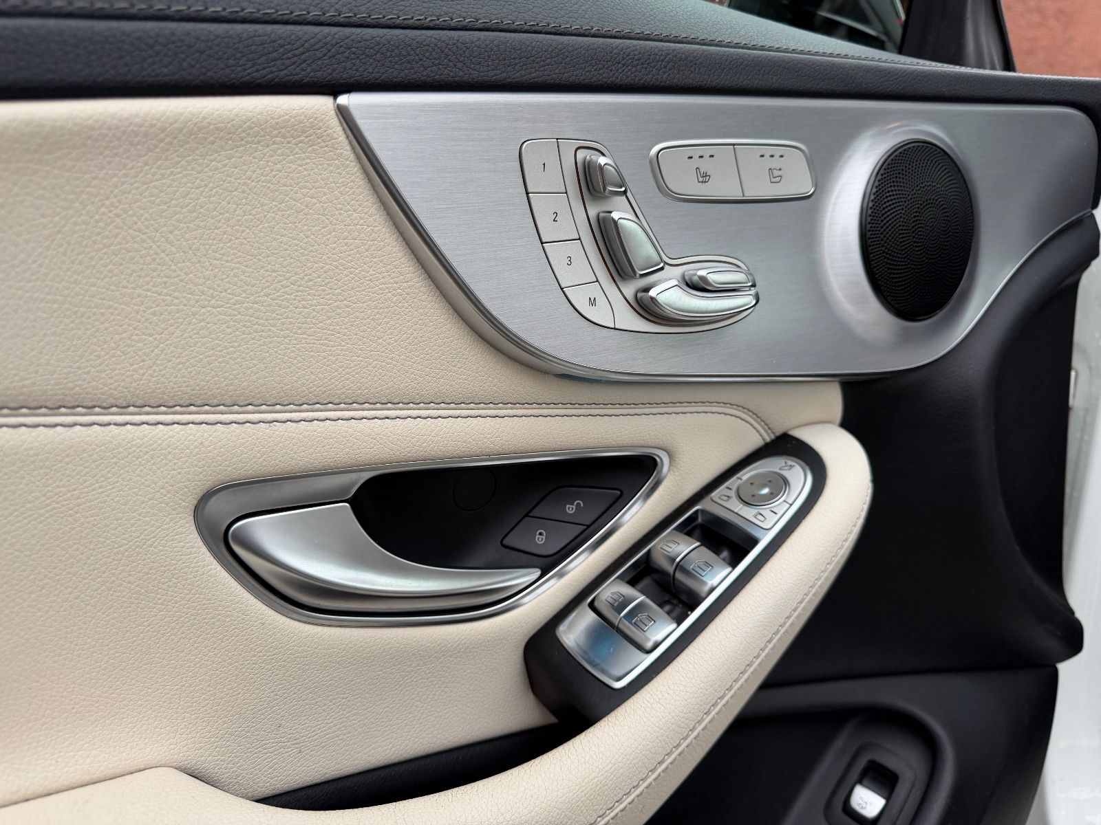 Fahrzeugabbildung Mercedes-Benz C 43 AMG Cabrio 4Matic Night Edition*VOLLLEDER