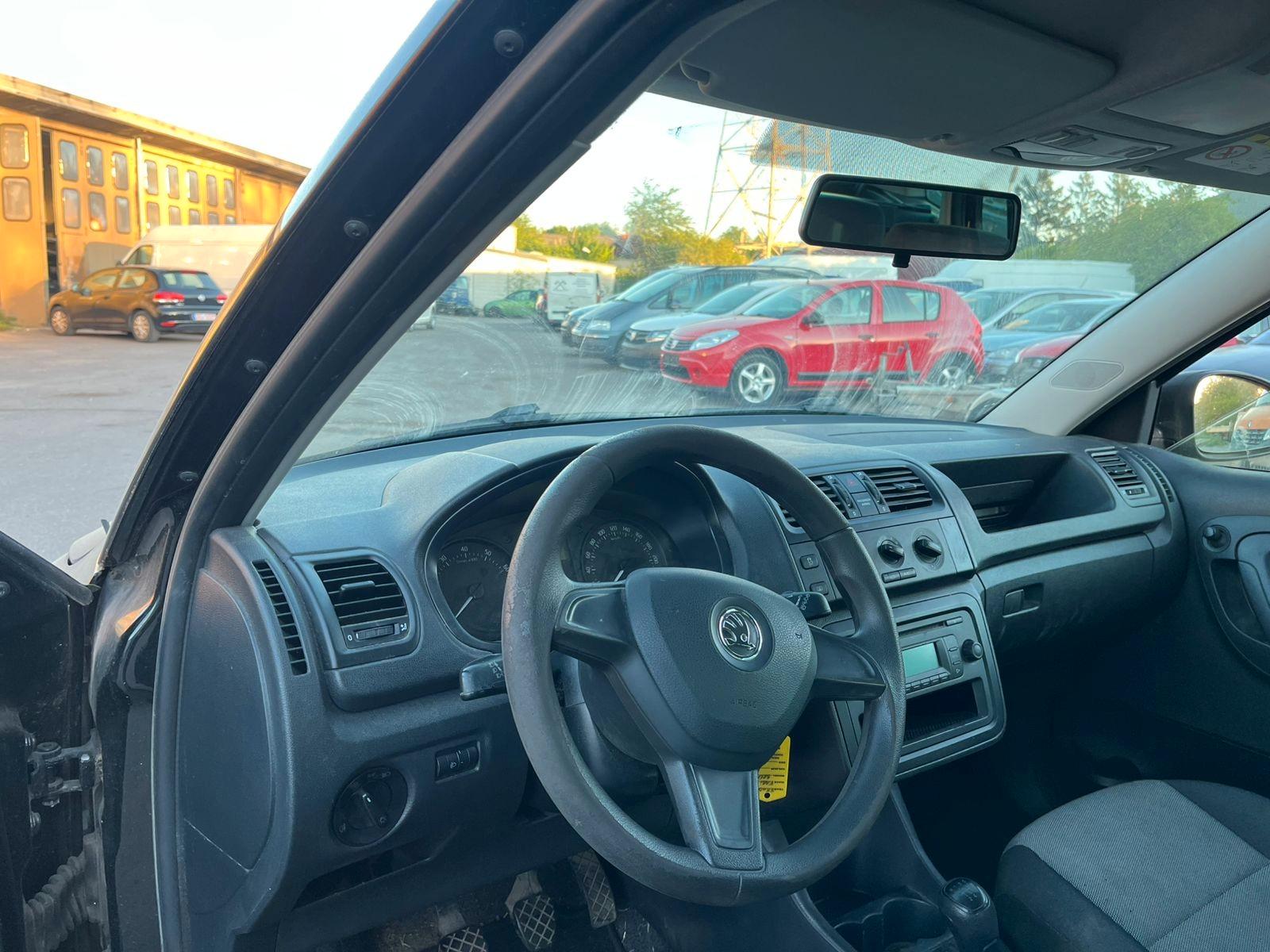 Skoda Fabia 2014 — photo 14