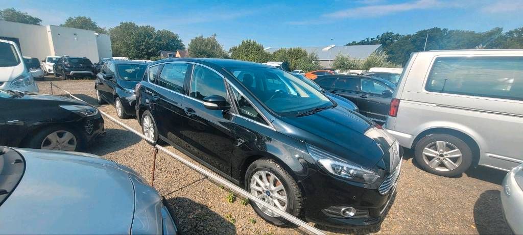 Image of Ford S-Max