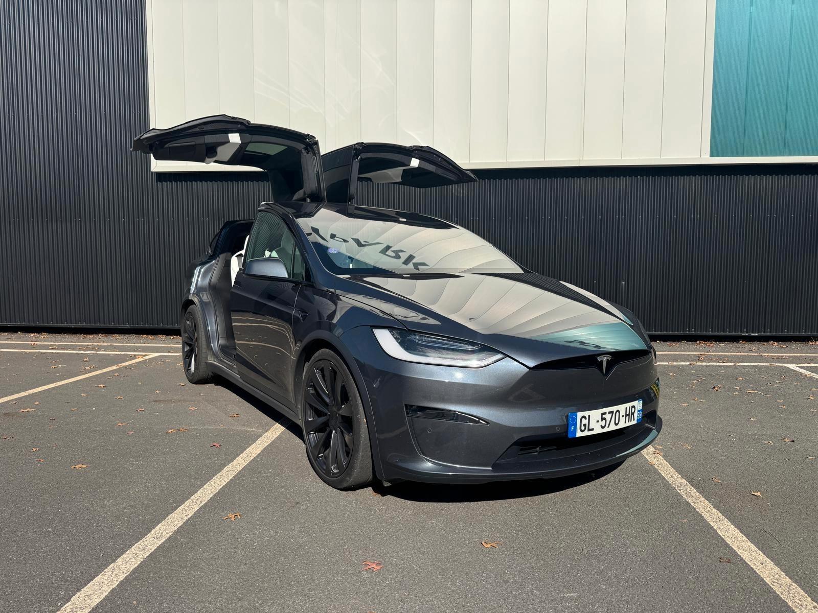 Tesla Model X Tri-Motor Allradantrieb Plaid
