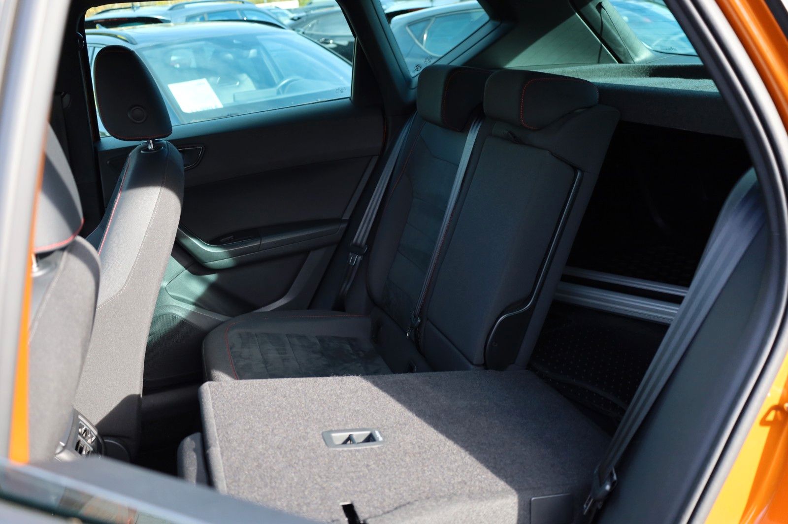 Fahrzeugabbildung SEAT Ateca FR 1,5 TSI DSG *AHZV *DAB*Navi*Winterpaket