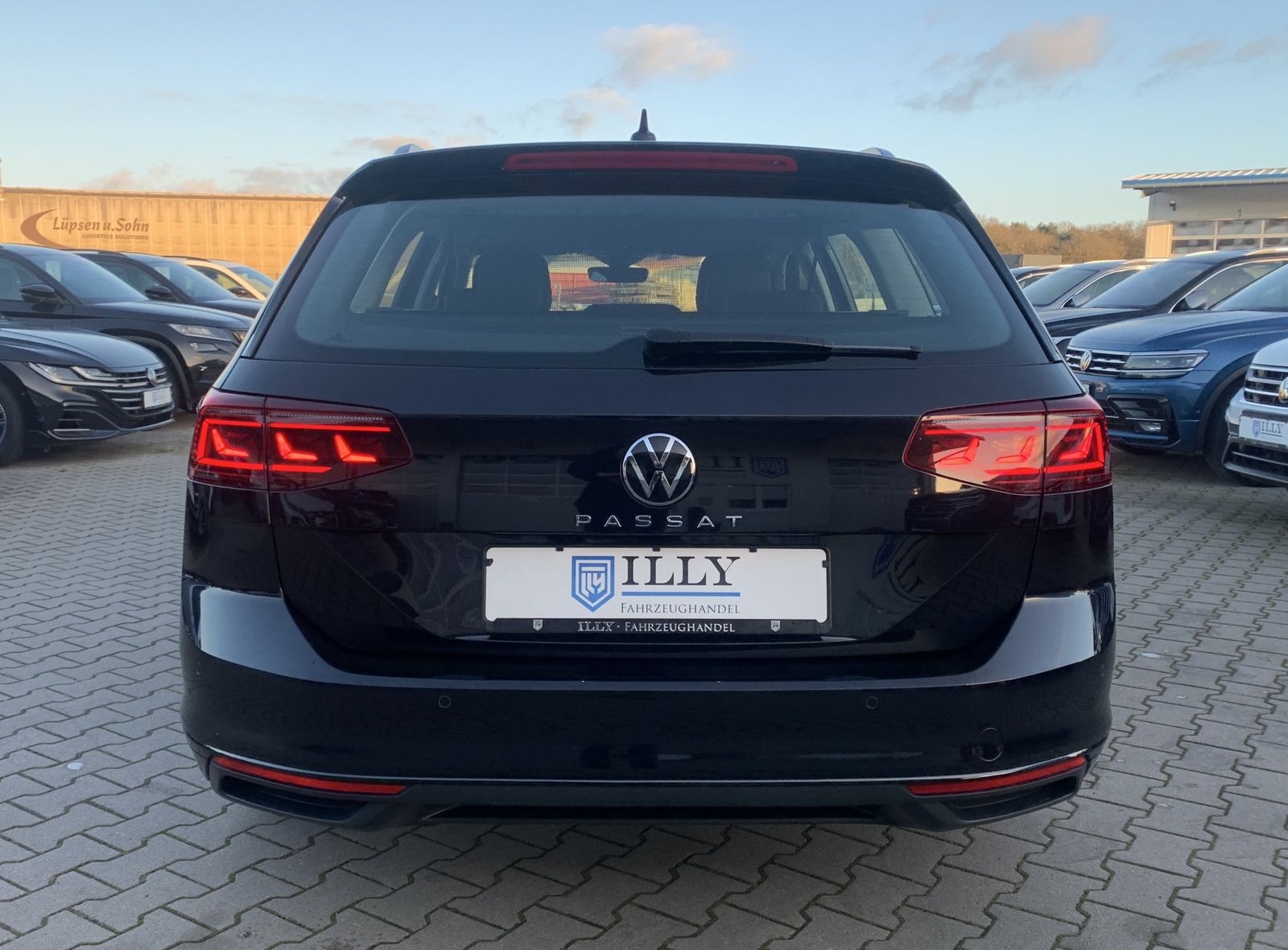 Fahrzeugabbildung Volkswagen Passat Variant 2.0 TDI*LED-Matrix*Cam*ACC*Side*