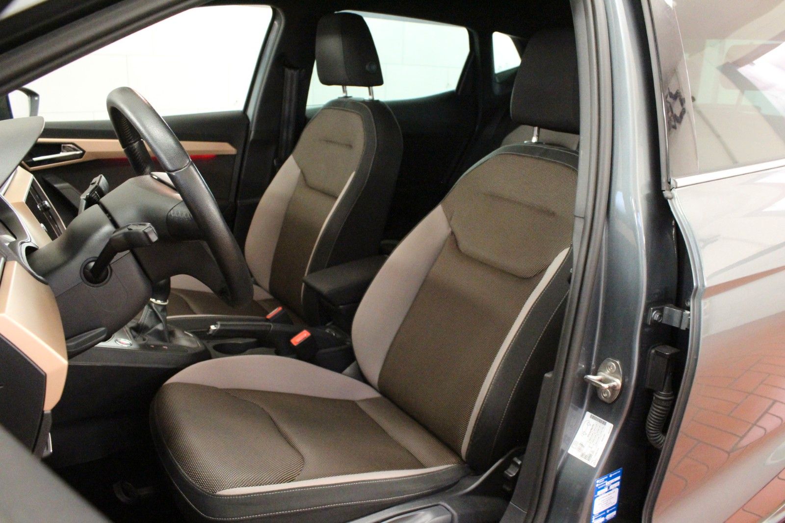 Fahrzeugabbildung SEAT Ibiza 1.0 TSI Excelence *Winter & Sicht Paket