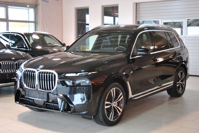 BMW X7 xDrive 40 d M Sport Black-sapphire