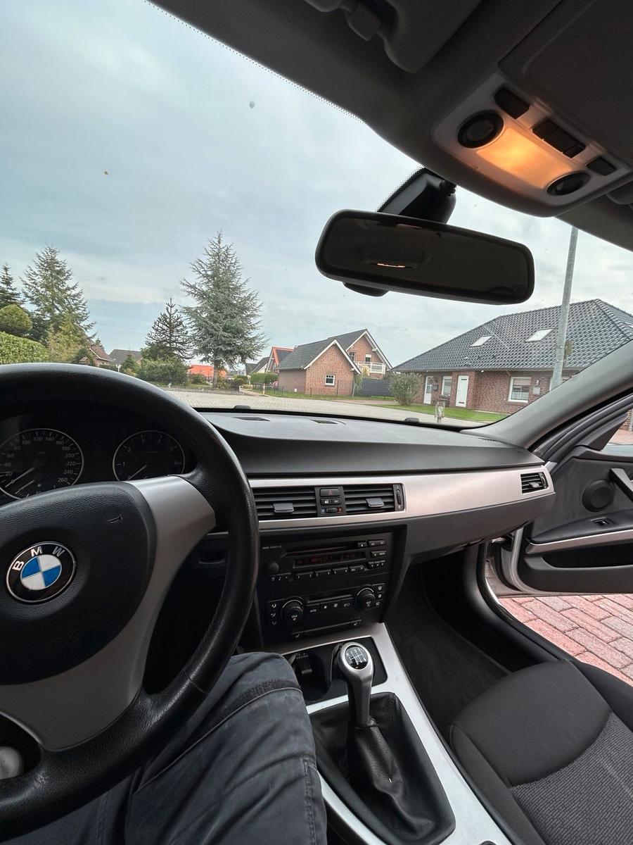 BMW 318 2006 — photo 10