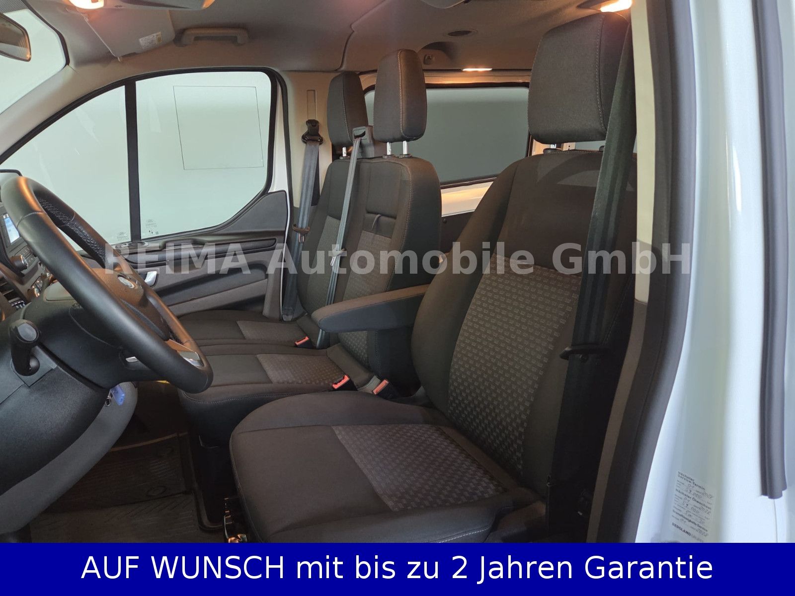 Fahrzeugabbildung Ford Transit Custom 2,0 TDi Kombi 9 Sitzer, Kamera