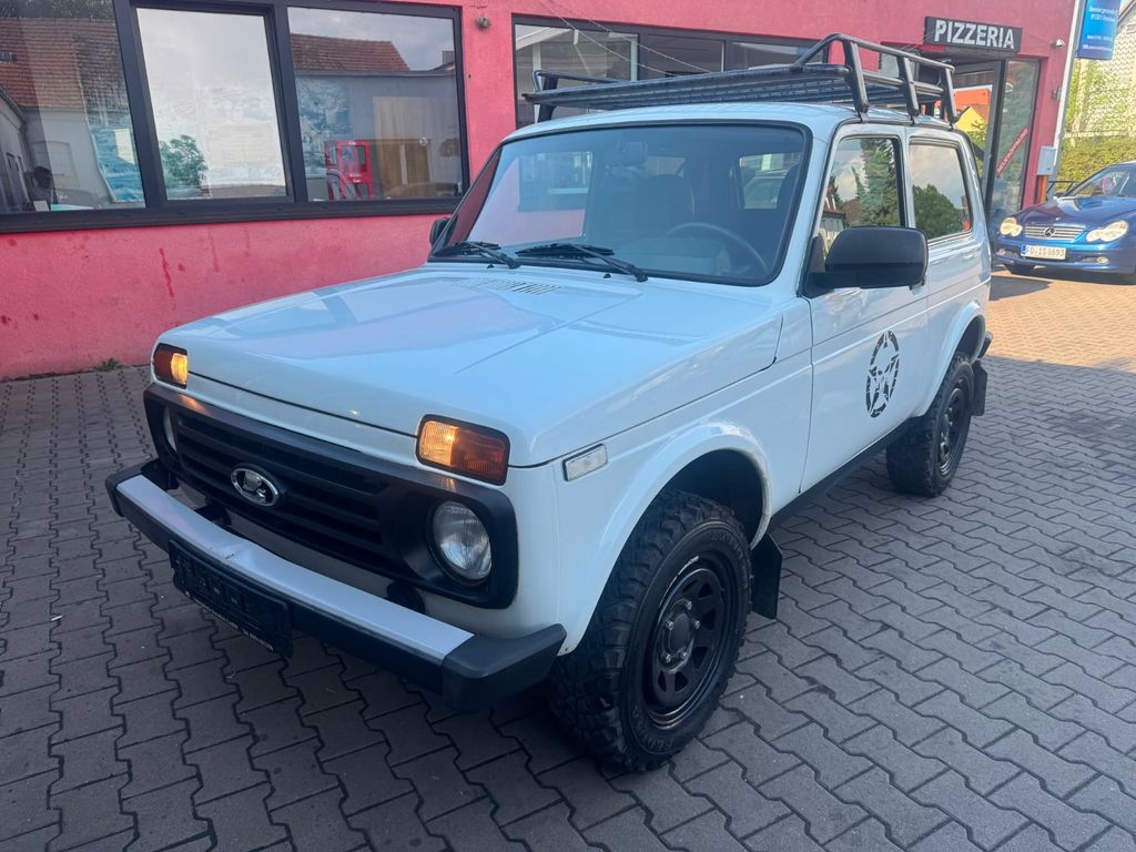 Image of Lada Taiga