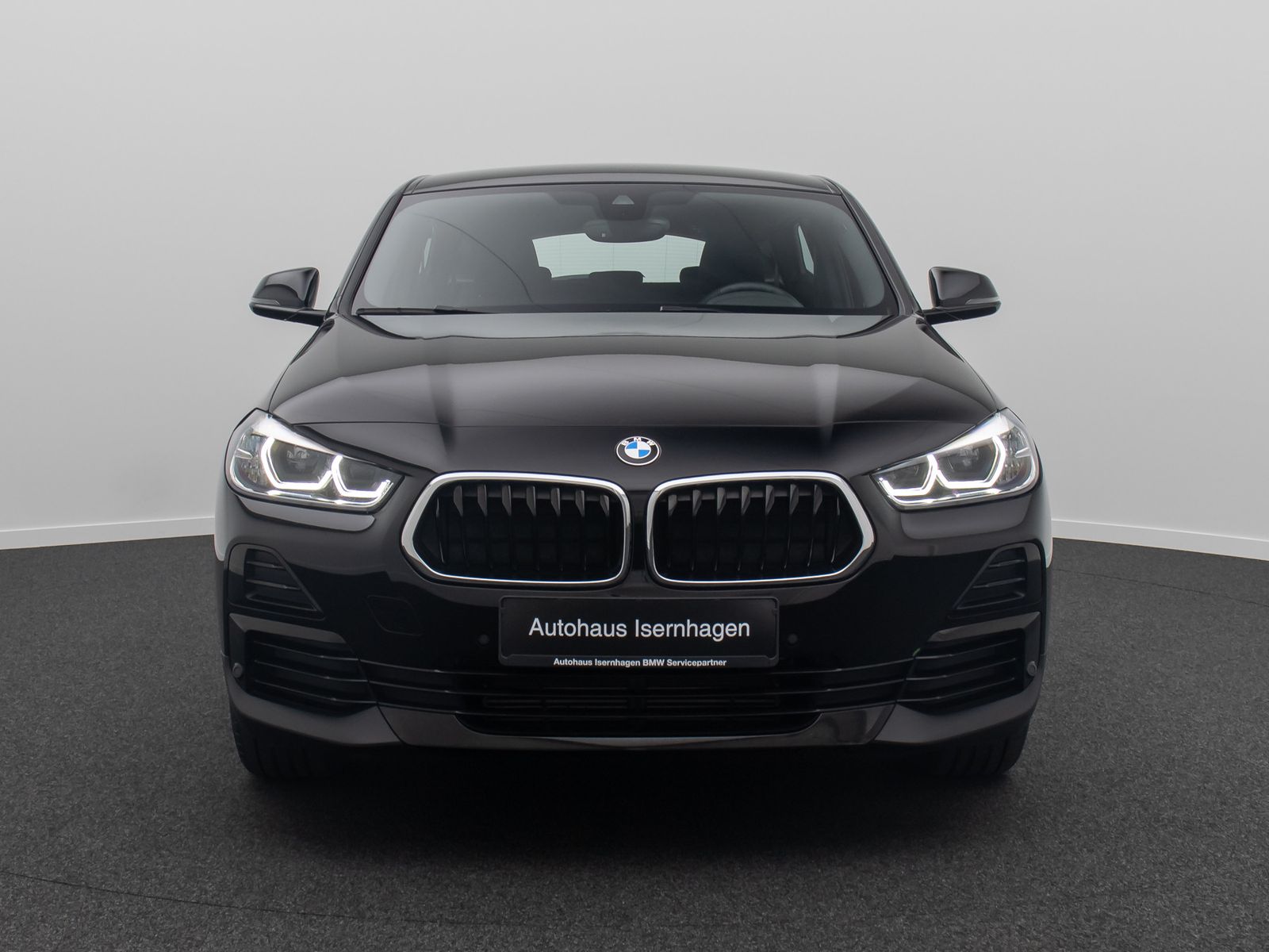 Fahrzeugabbildung BMW X2 sD18i AdvantagePlus HiFi DAB Sportsitz 19Zoll