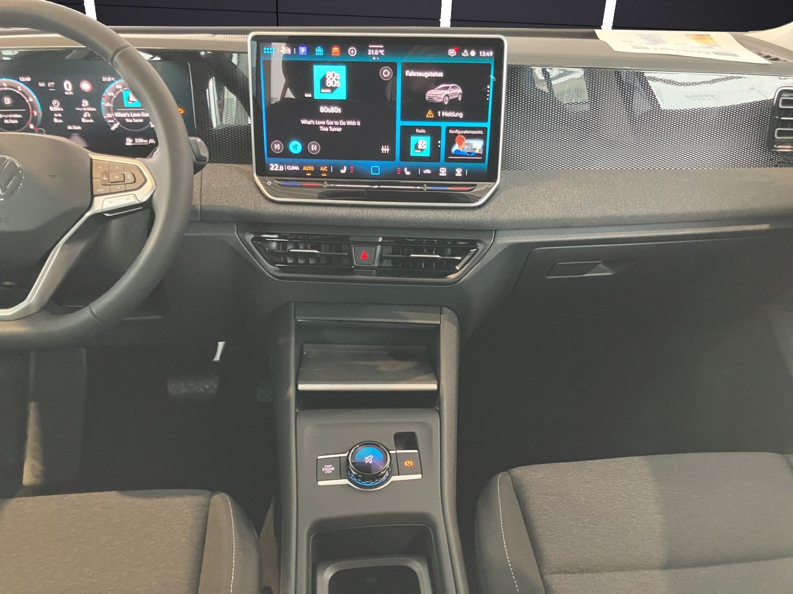 Fahrzeugabbildung Volkswagen Tiguan eTSI  DSG LED AHK RFK
