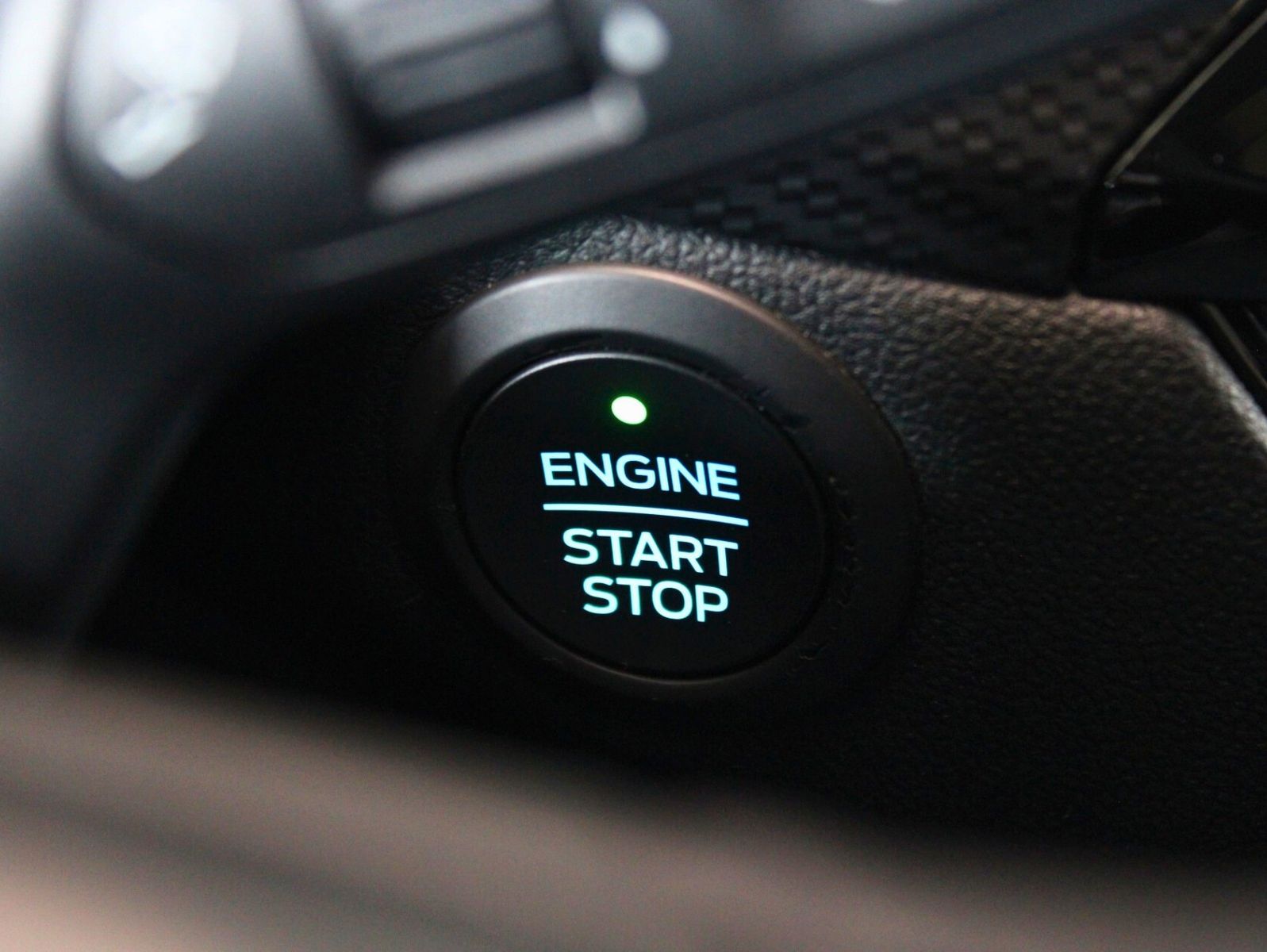 Fahrzeugabbildung Ford Kuga 2.5 PHEV ST-Line X Aut. ACC HUD Cam Panod.