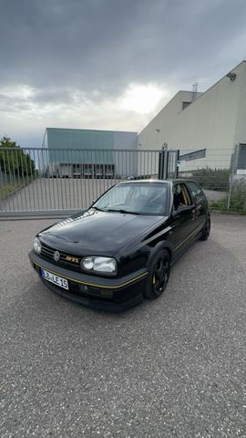 Volkswagen Golf 3 Jubi ( 1,8t Umbau 330ps )