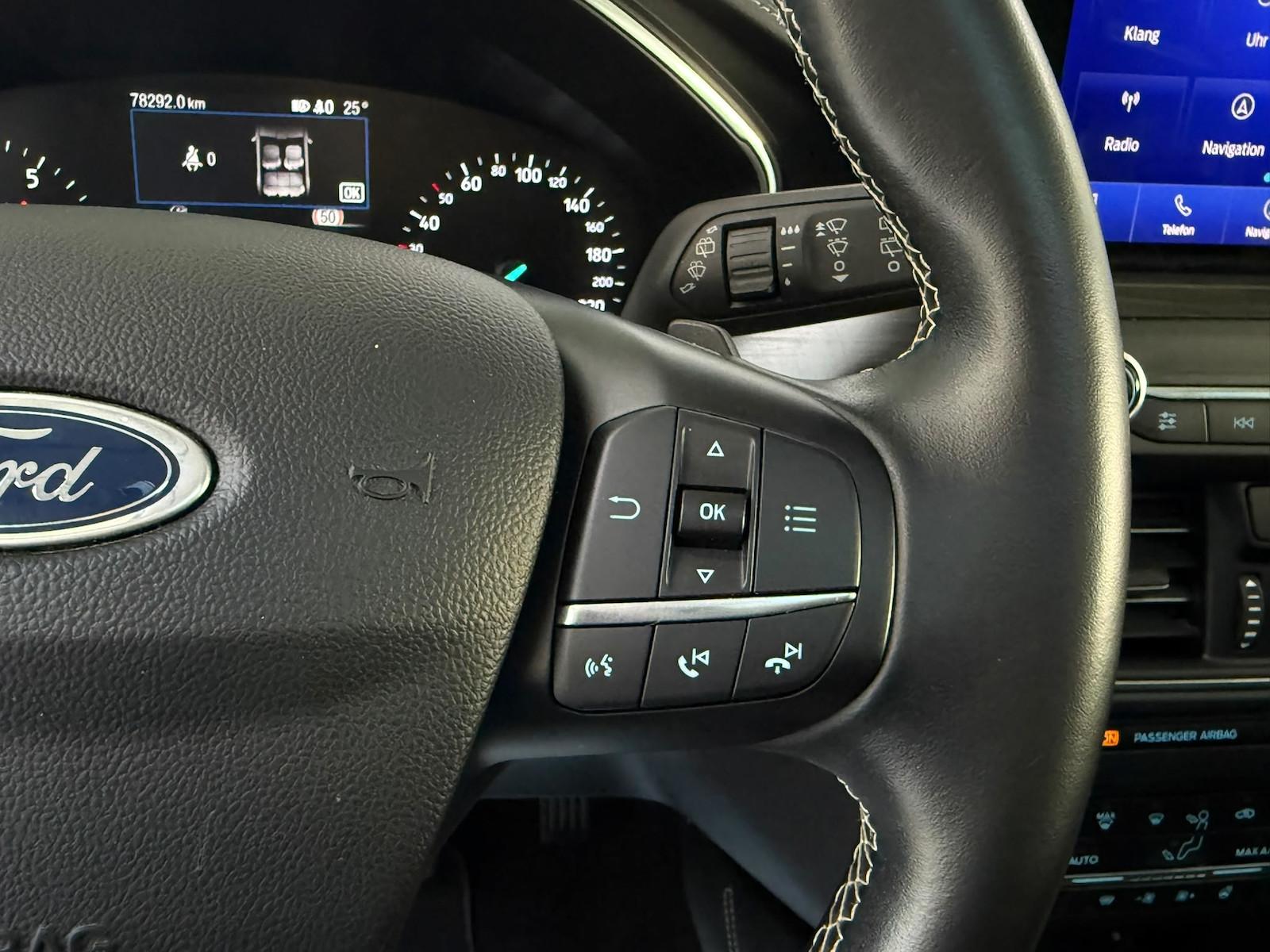 Ford Focus 1.5 Vignale Pano Leder CAM LED ACC Head Up