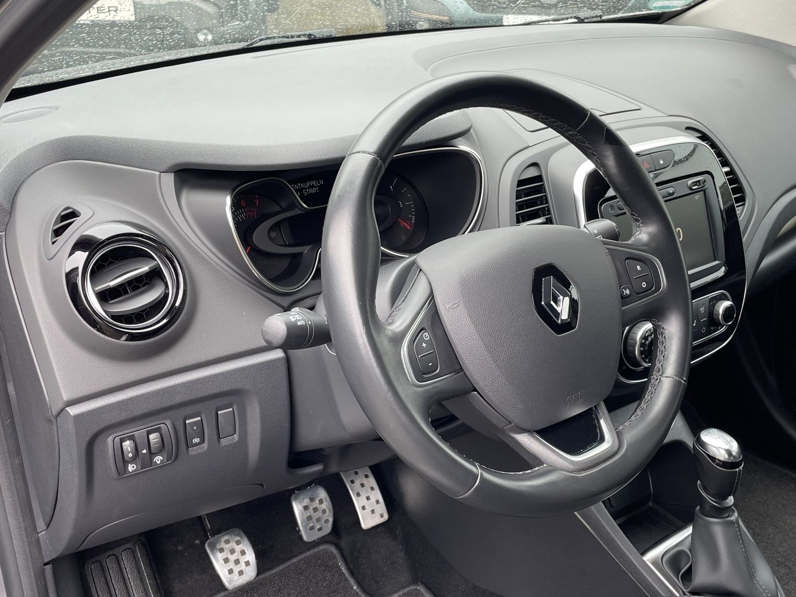 Fahrzeugabbildung Renault Captur Collection TCe 130