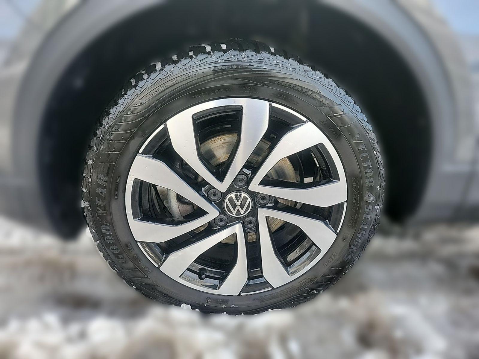 Volkswagen T-Roc 1.5 TSI DSG Active Navi LaneAssist FrontAs