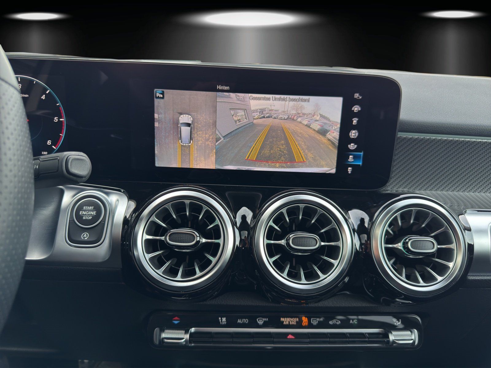 Fahrzeugabbildung Mercedes-Benz GLB 200d 4M AMG 7-Sitz DISTRO Pano HUD Memo MLED