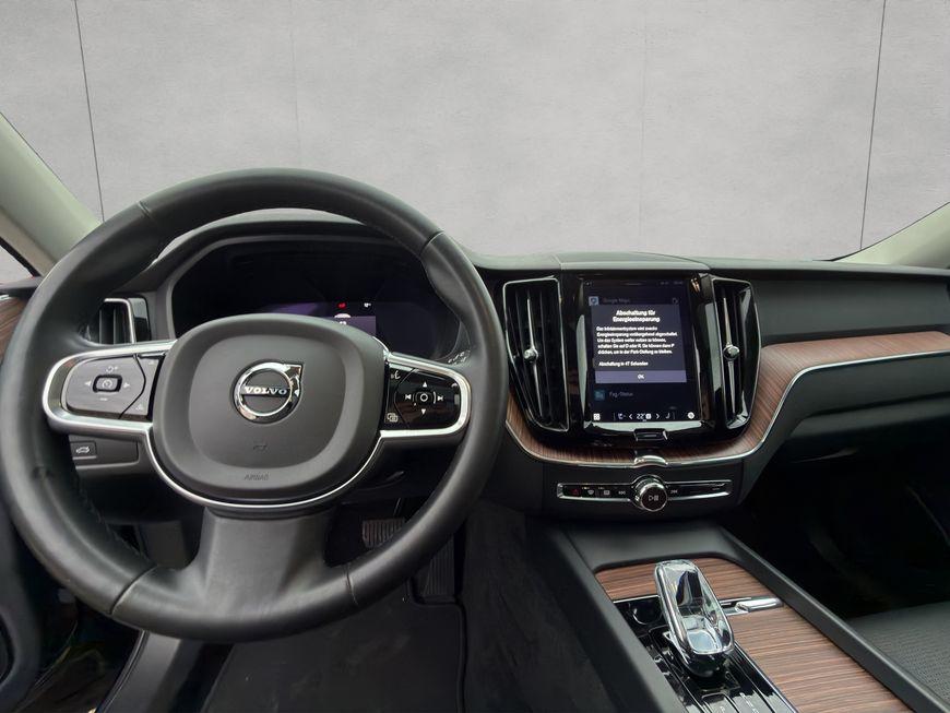 Volvo XC60 B4 B Plus Dark