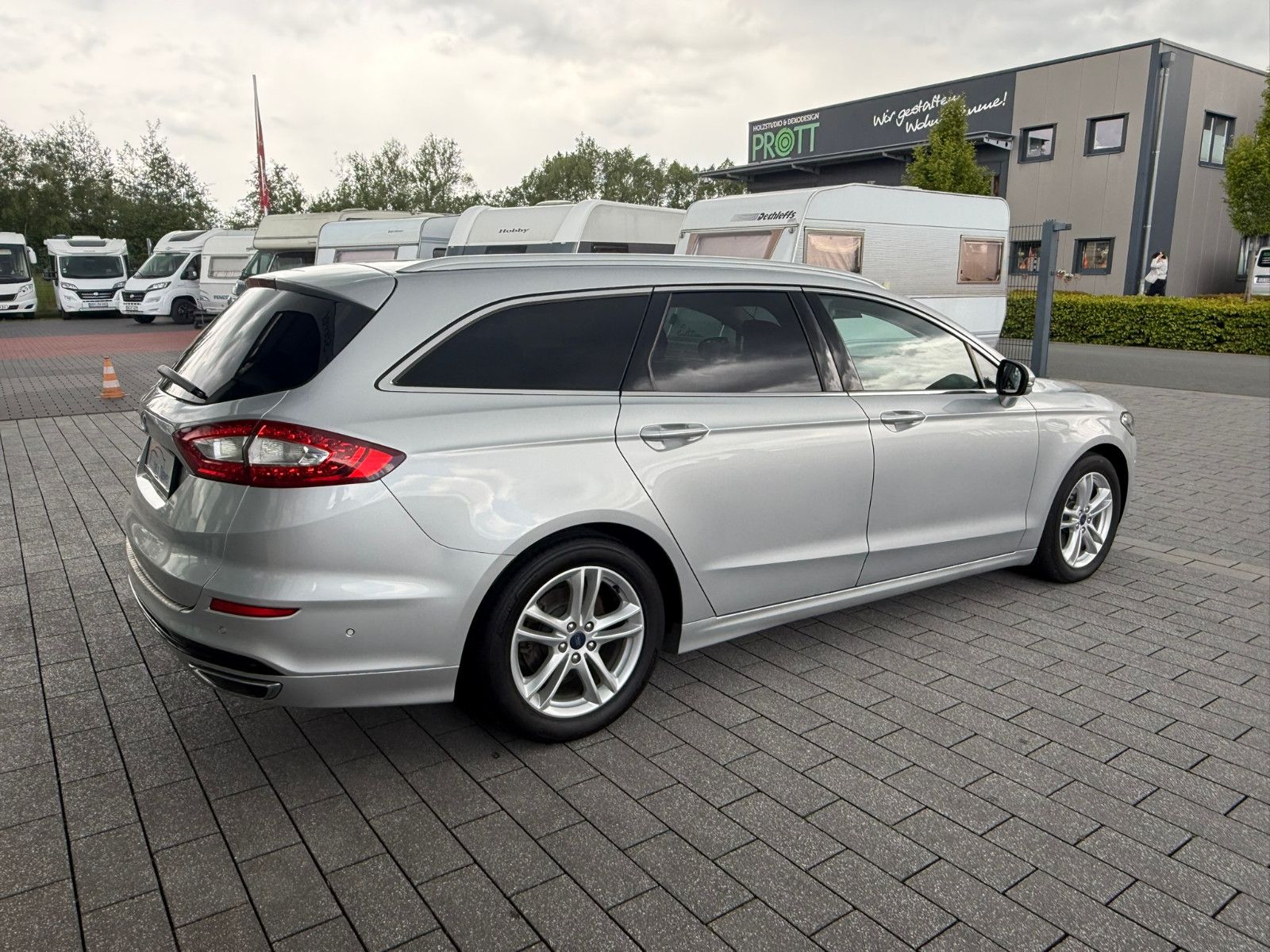 Fahrzeugabbildung Ford Mondeo Turnier Titanium NAVI KLIMA LED PDC AHK