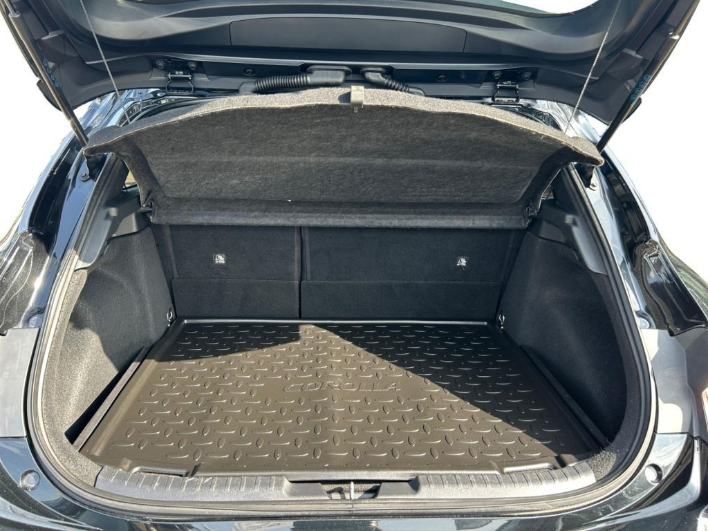 Fahrzeugabbildung Toyota Corolla 2.0 Hybrid Lounge