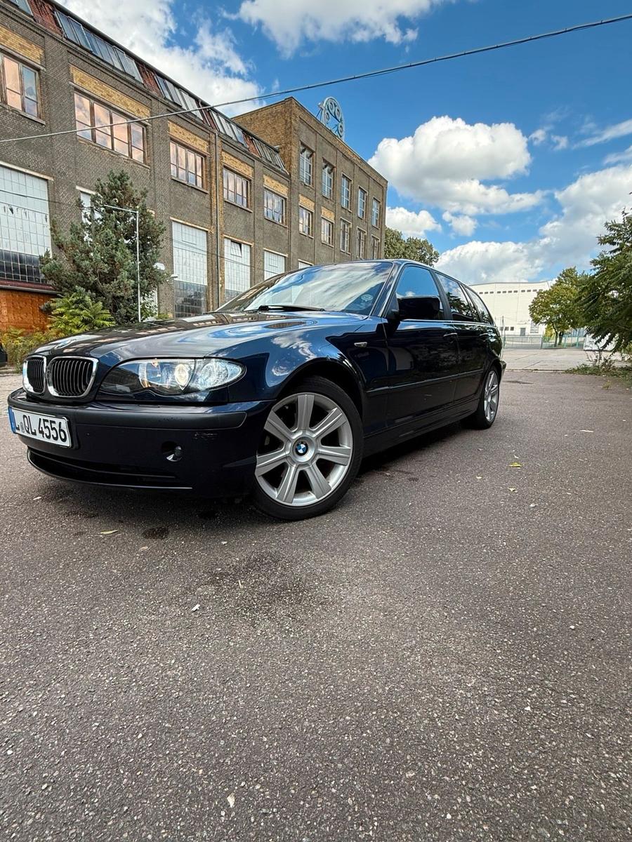 BMW 318, 2004