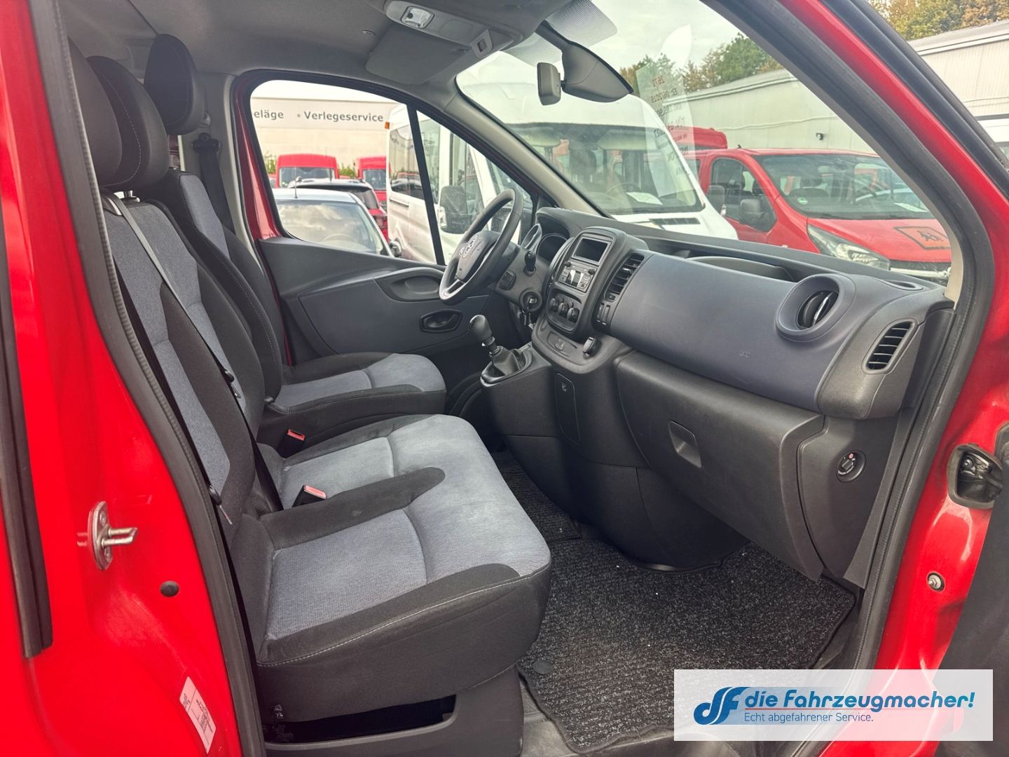 Fahrzeugabbildung Opel Vivaro B Kombi 9Si. L1H1 2,7t *2671 *EXPORT