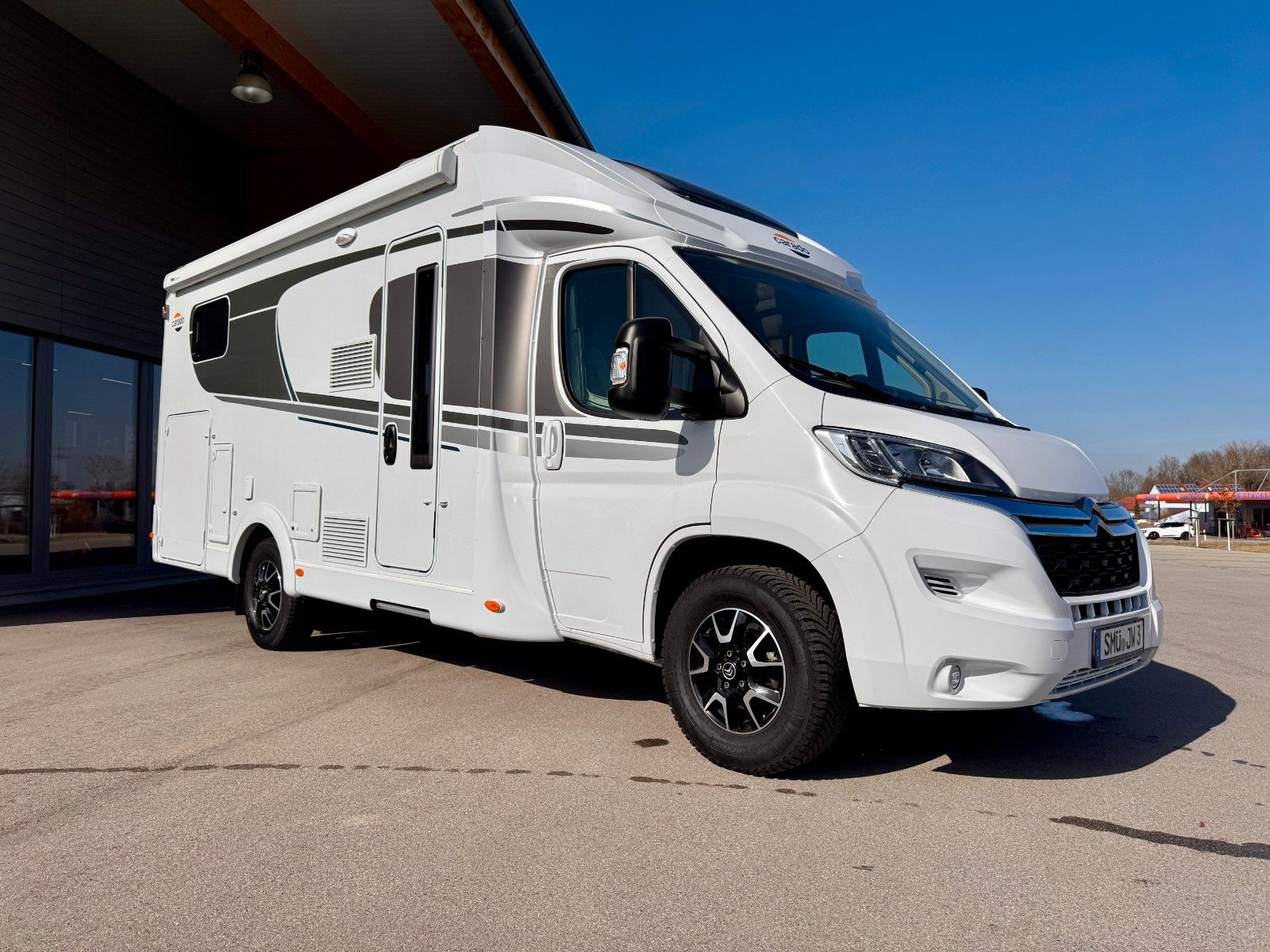 Fahrzeugabbildung Carado T338 *EDITION15 *HUBBETT *KLIMA *AHK