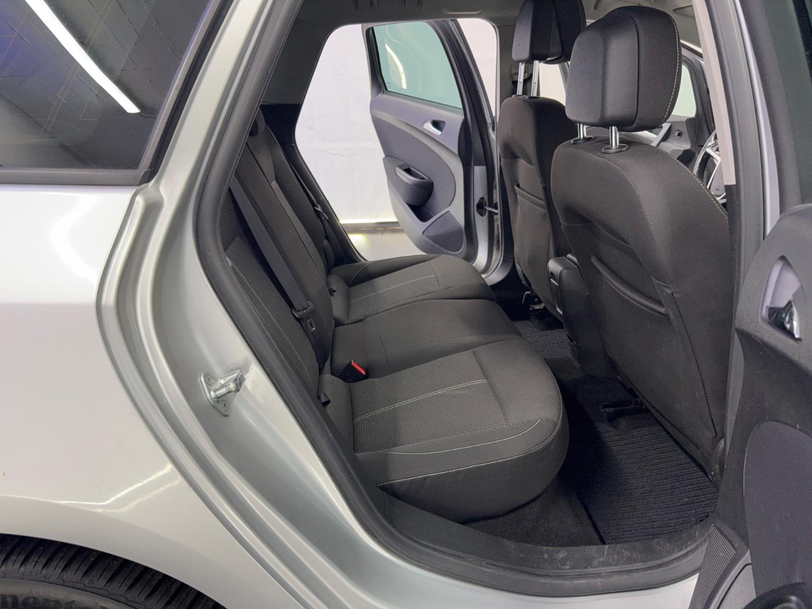 Opel Astra 2014 — photo 12