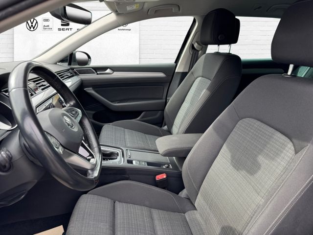 Fahrzeugabbildung Volkswagen Passat Variant 2.0 TDI Business DSG KLIMA LED NA