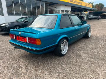BMW 325 - 3