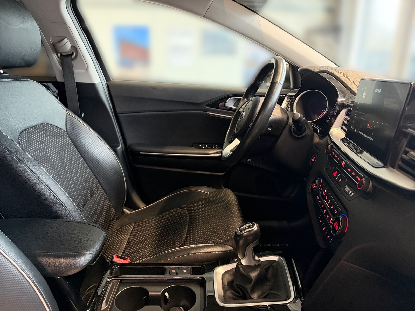 Fahrzeugabbildung Kia CEED_SW 1.4T SPIRIT NAV TECH LED-S