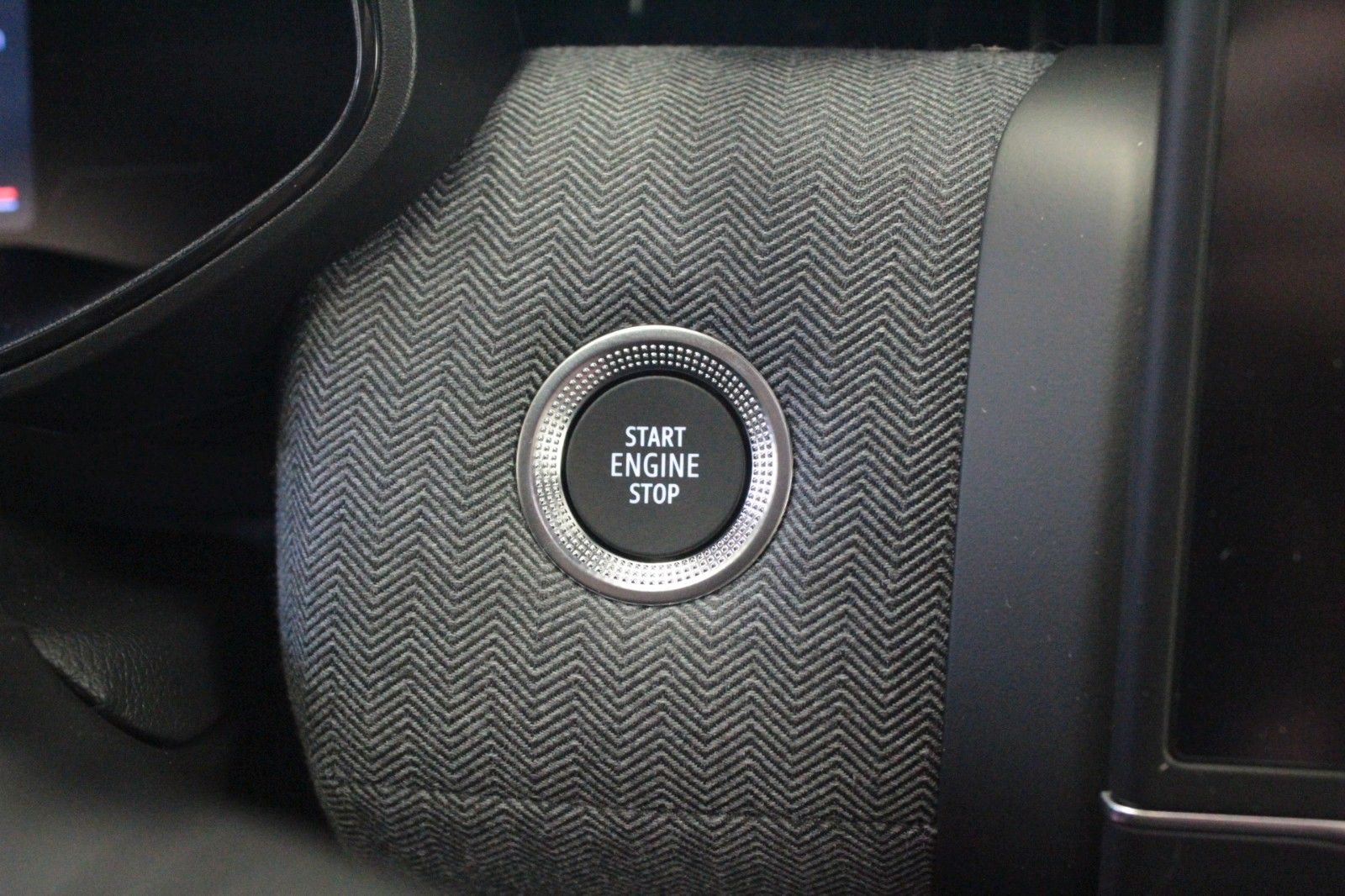 Fahrzeugabbildung Renault Clio TCe 90 Techno *Winter-*&*Look-Paket*