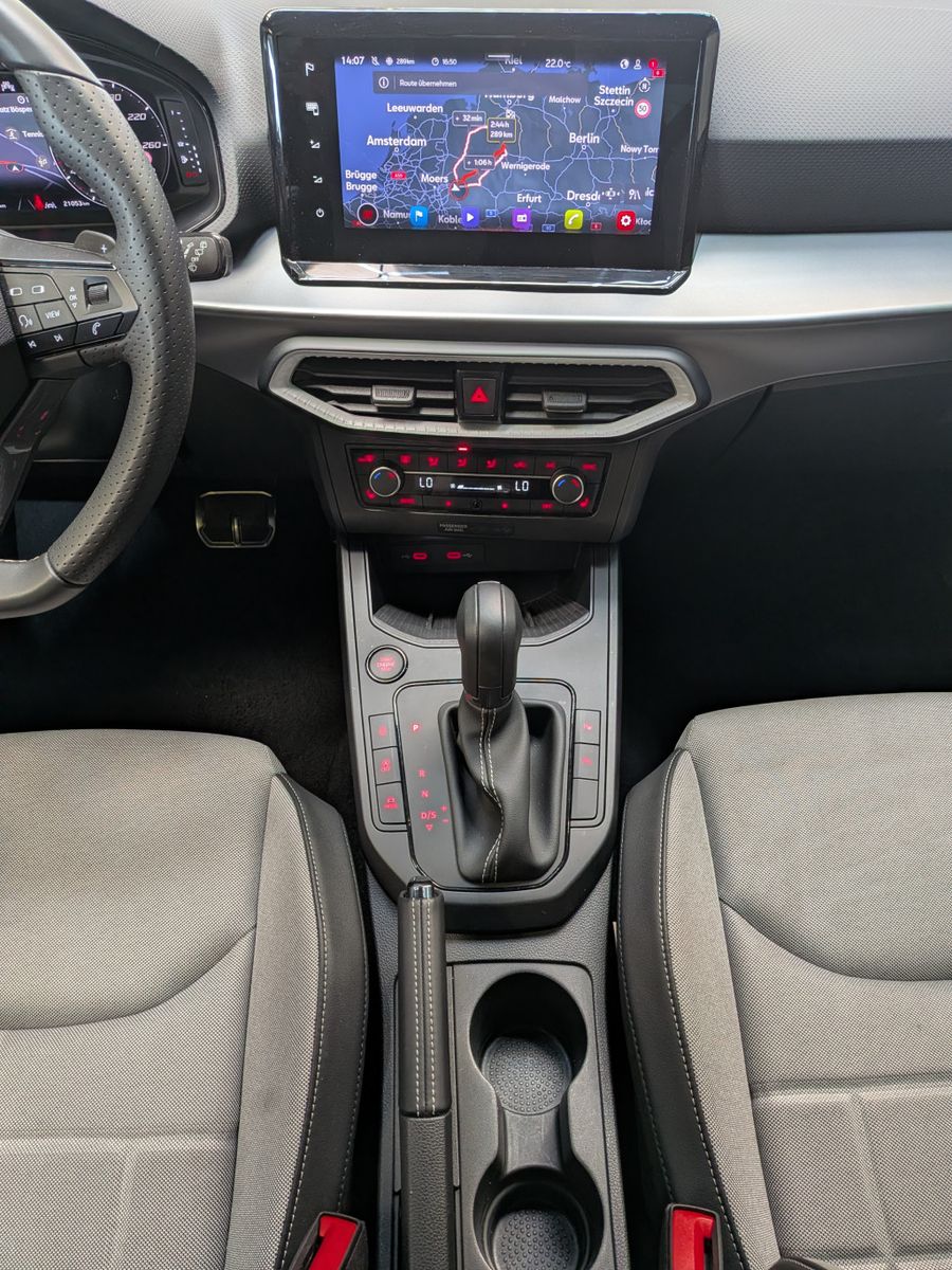Fahrzeugabbildung SEAT Arona 1.5 TSI FR Black Editio*ACC*KAMERA*LED*18"