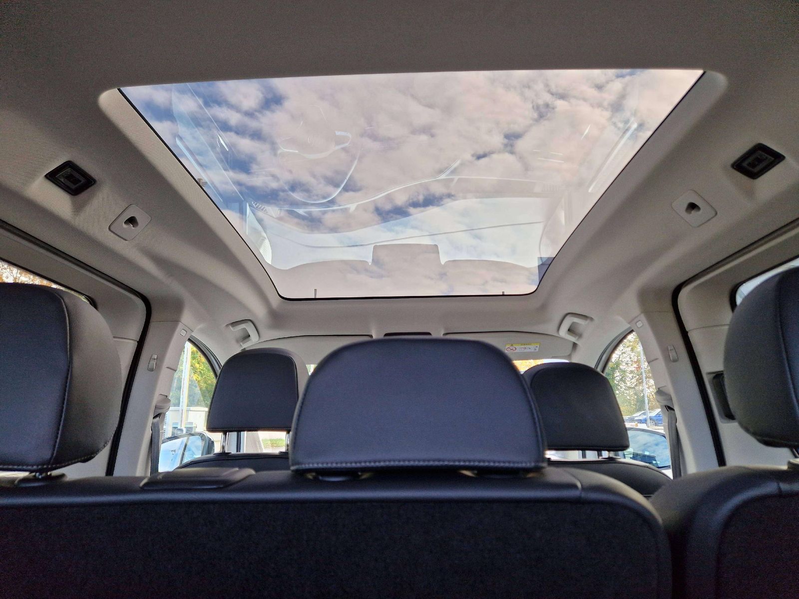 Volkswagen Caddy Maxi Life  Edition  1,5 DSG eHybrid Panora imagem 3