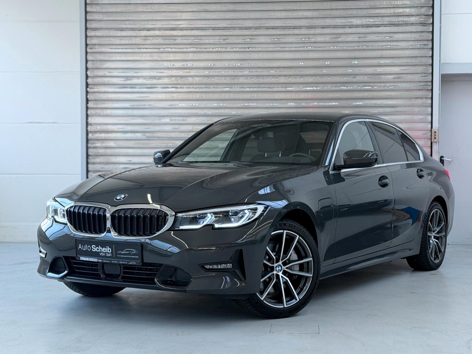BMW 330 e Sport Line*Laser*Head-Up*Kamera*Ha/Kardon