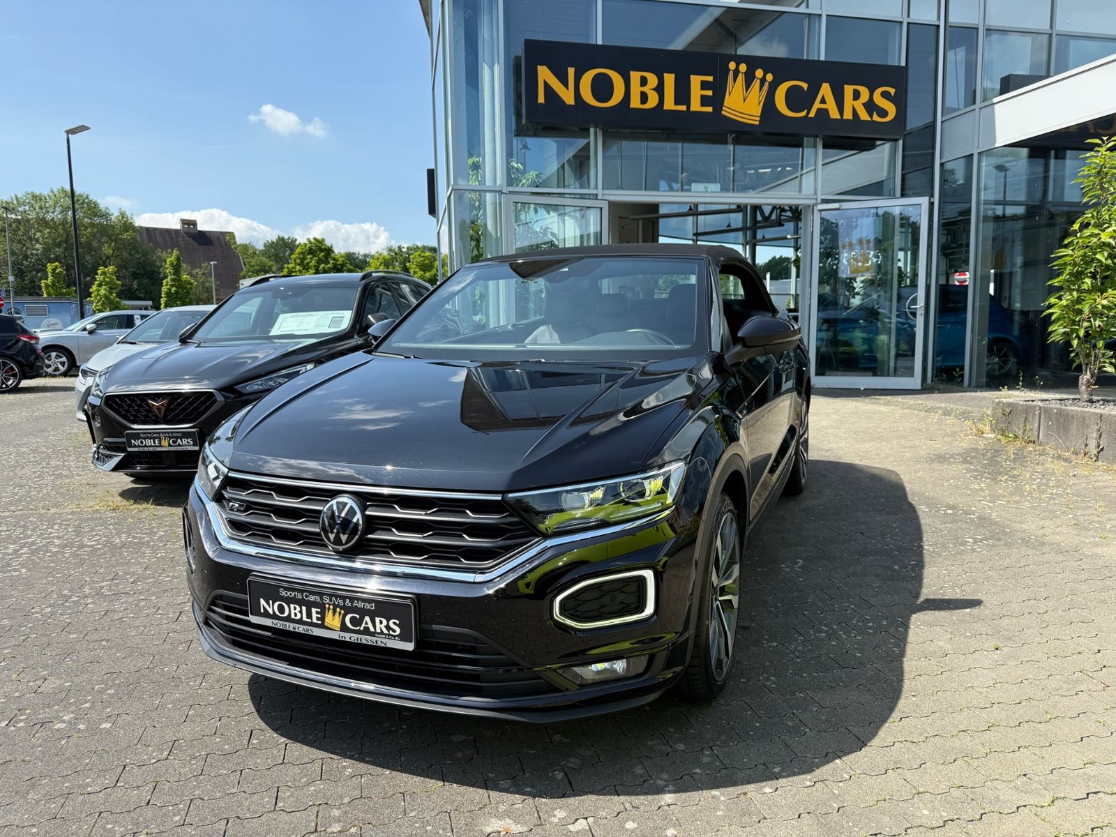Fahrzeugabbildung Volkswagen T-Roc Cabriolet R-Line AHK LED NAVI ALU