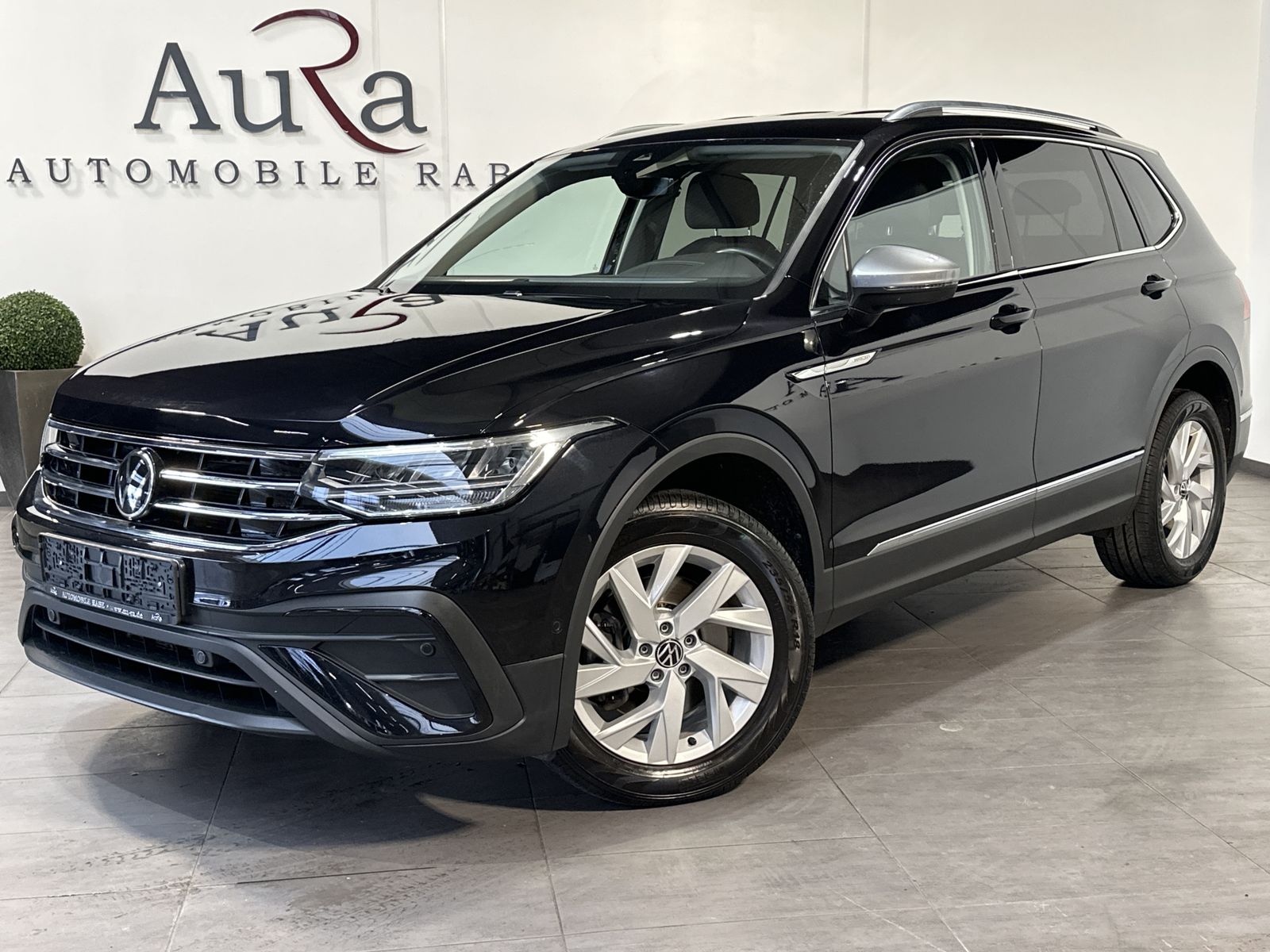 Fahrzeugabbildung Volkswagen Tiguan Allspace 4M Life NAV+LED+AHK+KAM+18ZO+VC