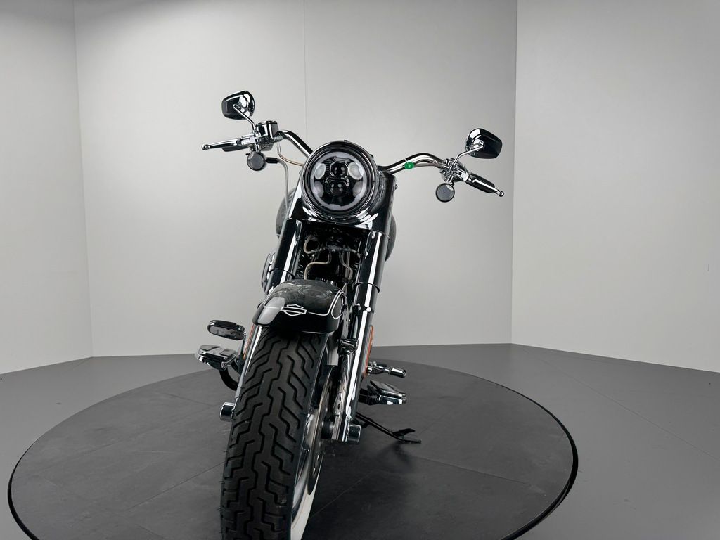 Fahrzeugabbildung Harley-Davidson SOFTAIL HERITAGE *ShinyGreyStar *Costum