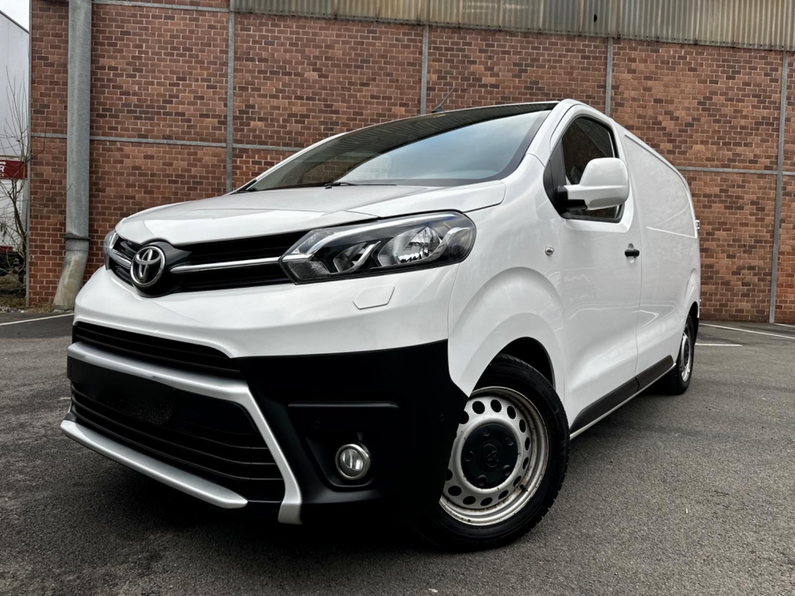 Toyota Proace L2*Kasten*Meister*Kamera*Navi*Leder*AHK*