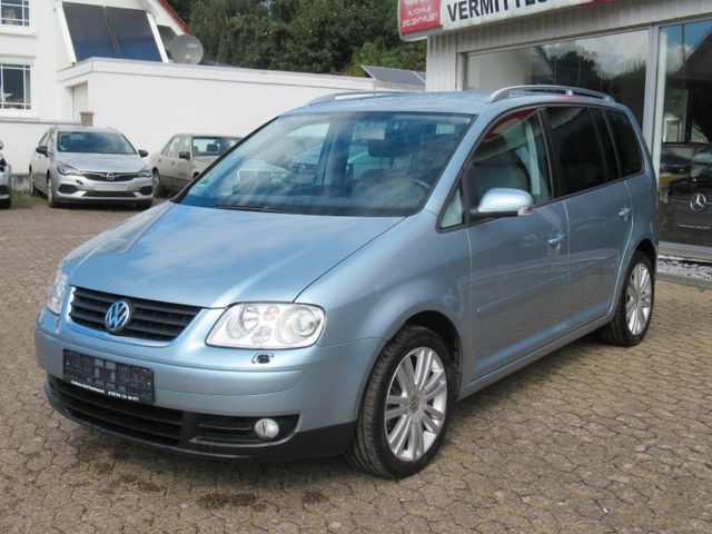 Volkswagen Touran 2.0 TDI Highline KLimaA,AHK,1Hand,