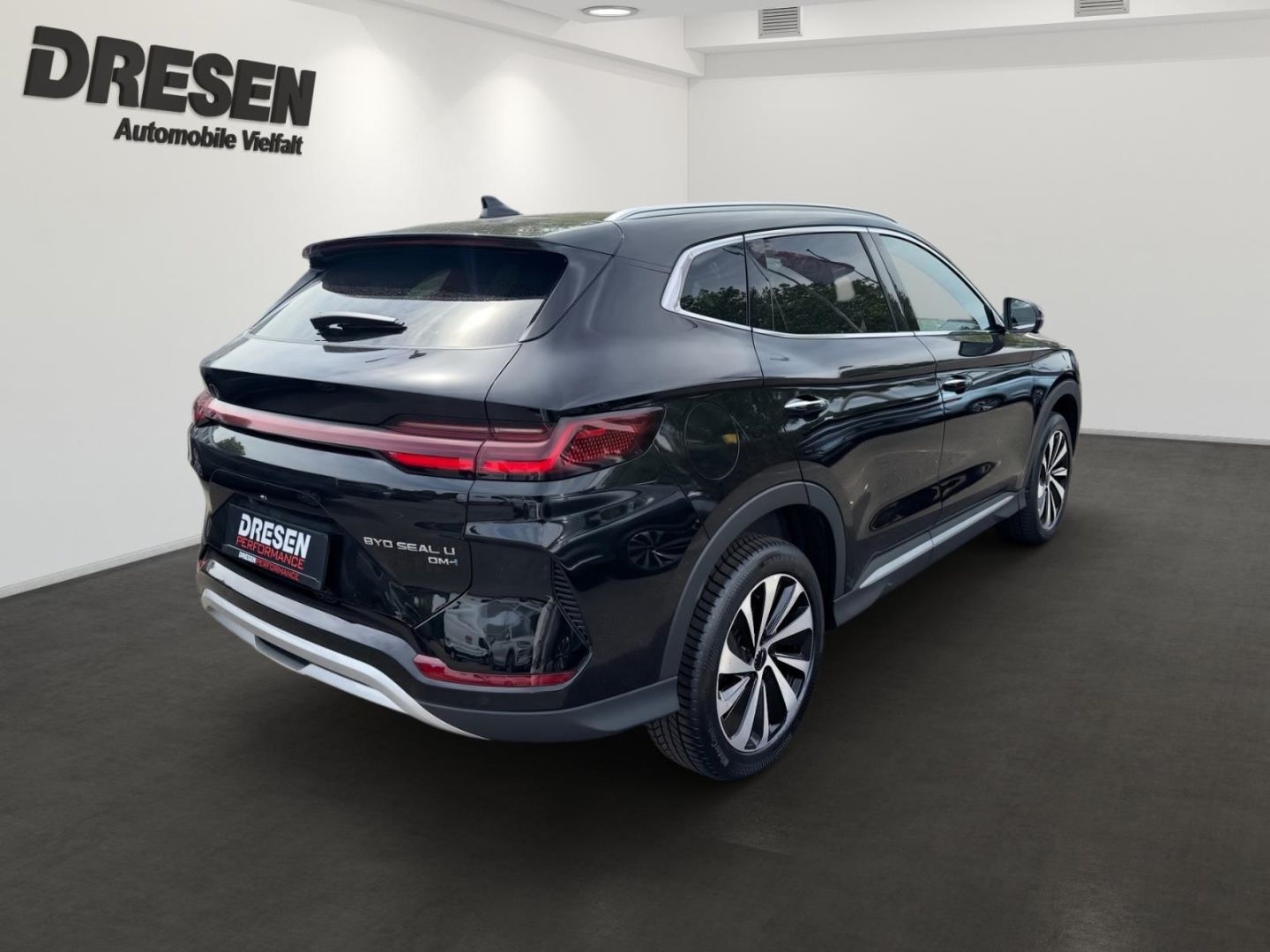 BYD SEAL U