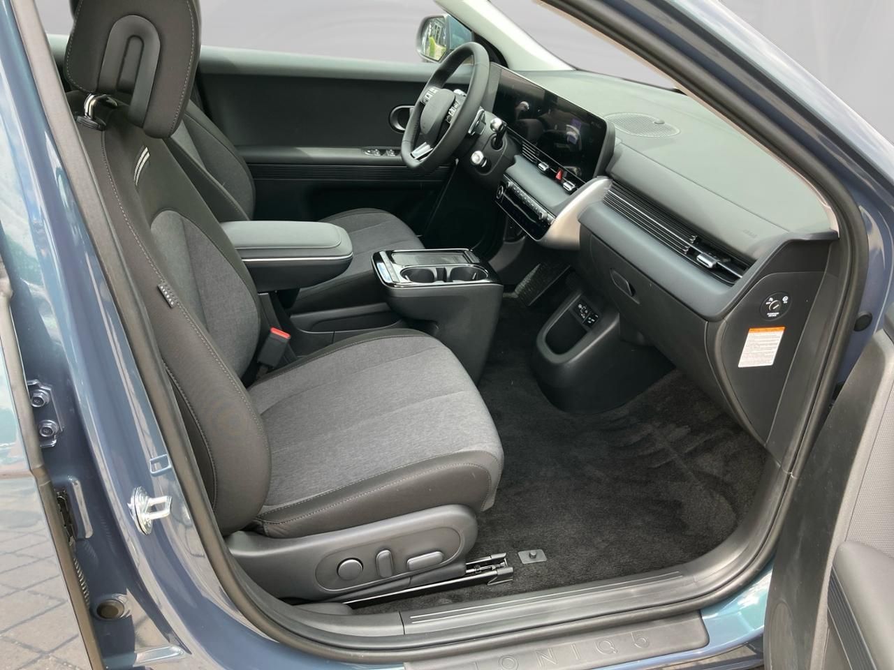 Fahrzeugabbildung Hyundai IONIQ 5 DYNAMIQ, *el. Heckklappe, LED-Paket* *SH