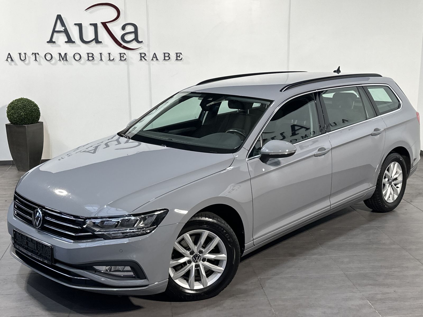 Fahrzeugabbildung Volkswagen Passat Variant 2.0 TDI DSG Business NAV+LED+ACC