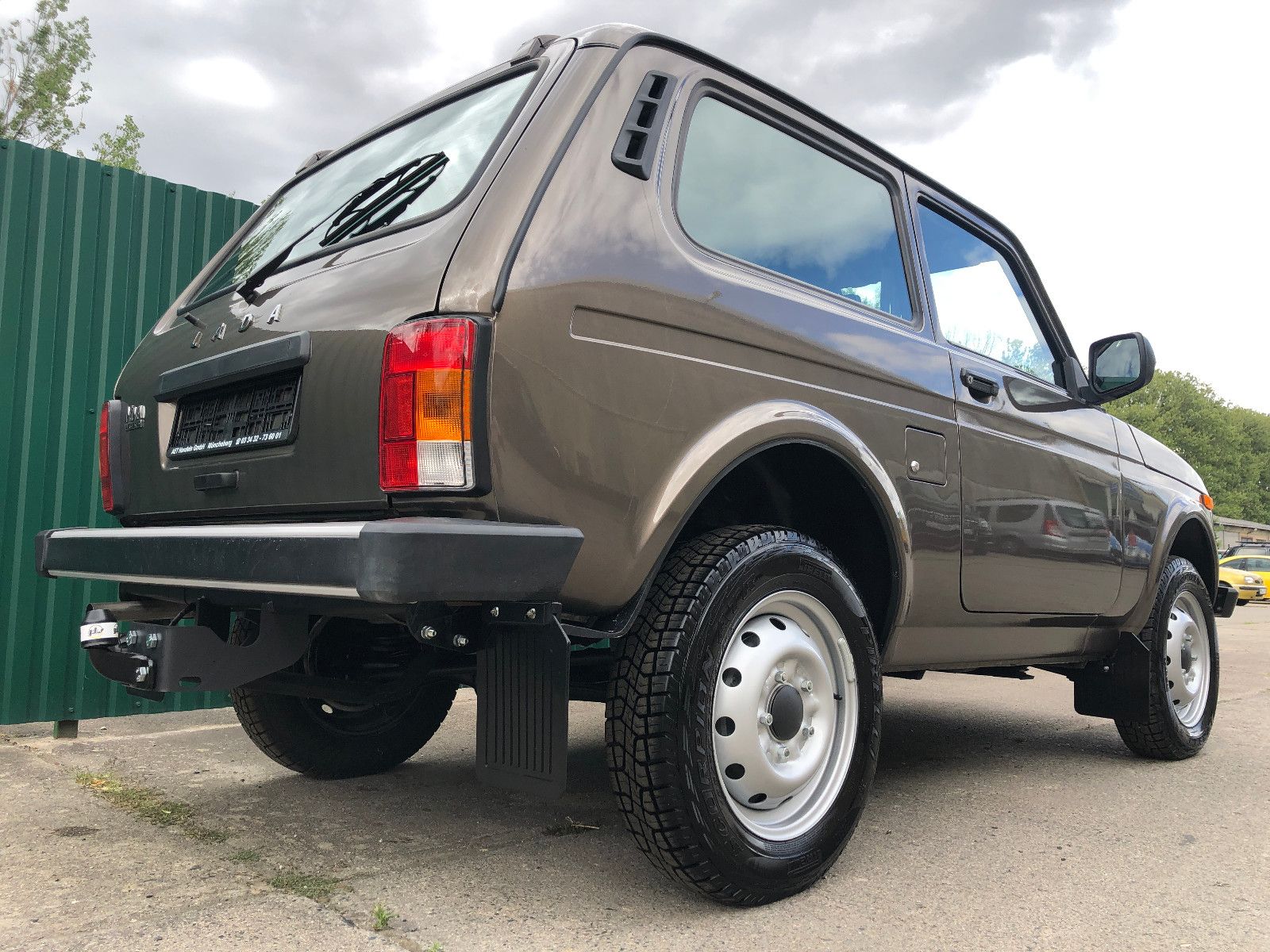 Fahrzeugabbildung Lada NIVA  LEGEND "NORMA" ROSTSCHUTZ! AHK! GARANTIE!