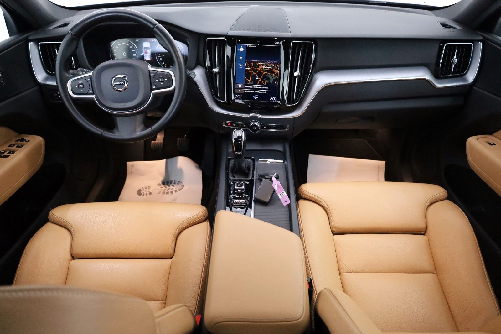 Fahrzeugabbildung Volvo XC60 D4 Momentum Pro,Leder,Navi,LED,Carplay,PDC