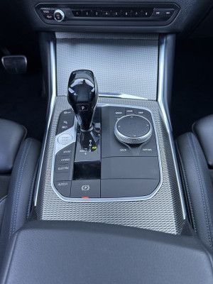 Fahrzeugabbildung BMW 330e Touring M-Sport NAV+LED+AHK+KAMERA+LIVECOCK