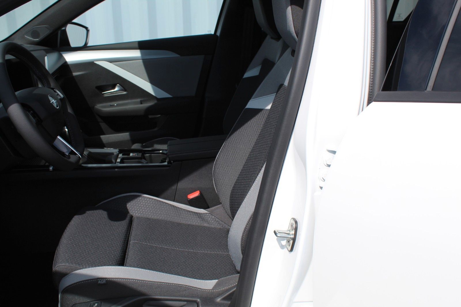 Fahrzeugabbildung Opel Astra L Lim*Edition*RFK*Klima*PDC*SHZ*LED