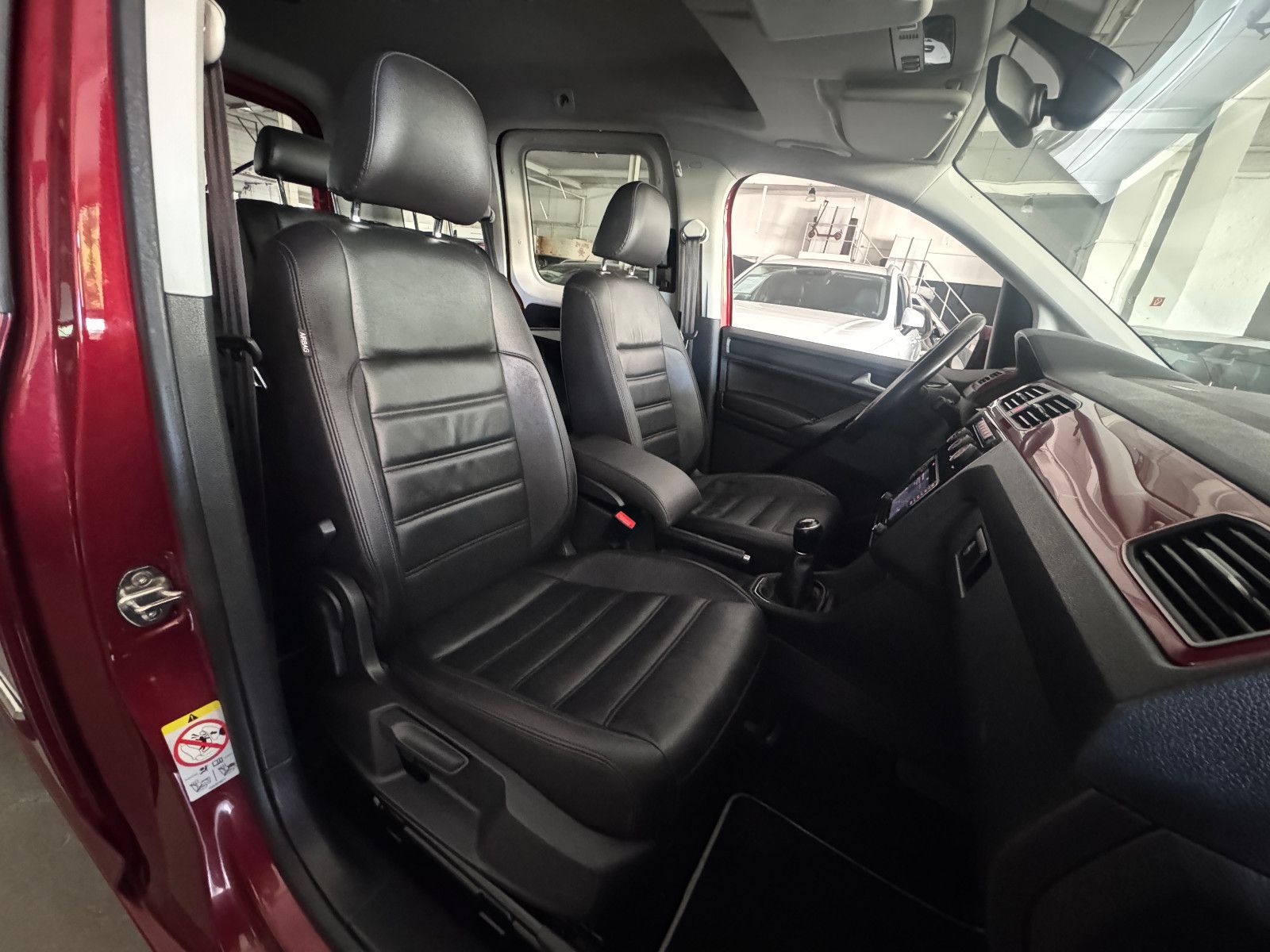 Fahrzeugabbildung Volkswagen CADDY MAXI 1.4 TGI HIGHLINE SPORTPAKET ACC VOLL