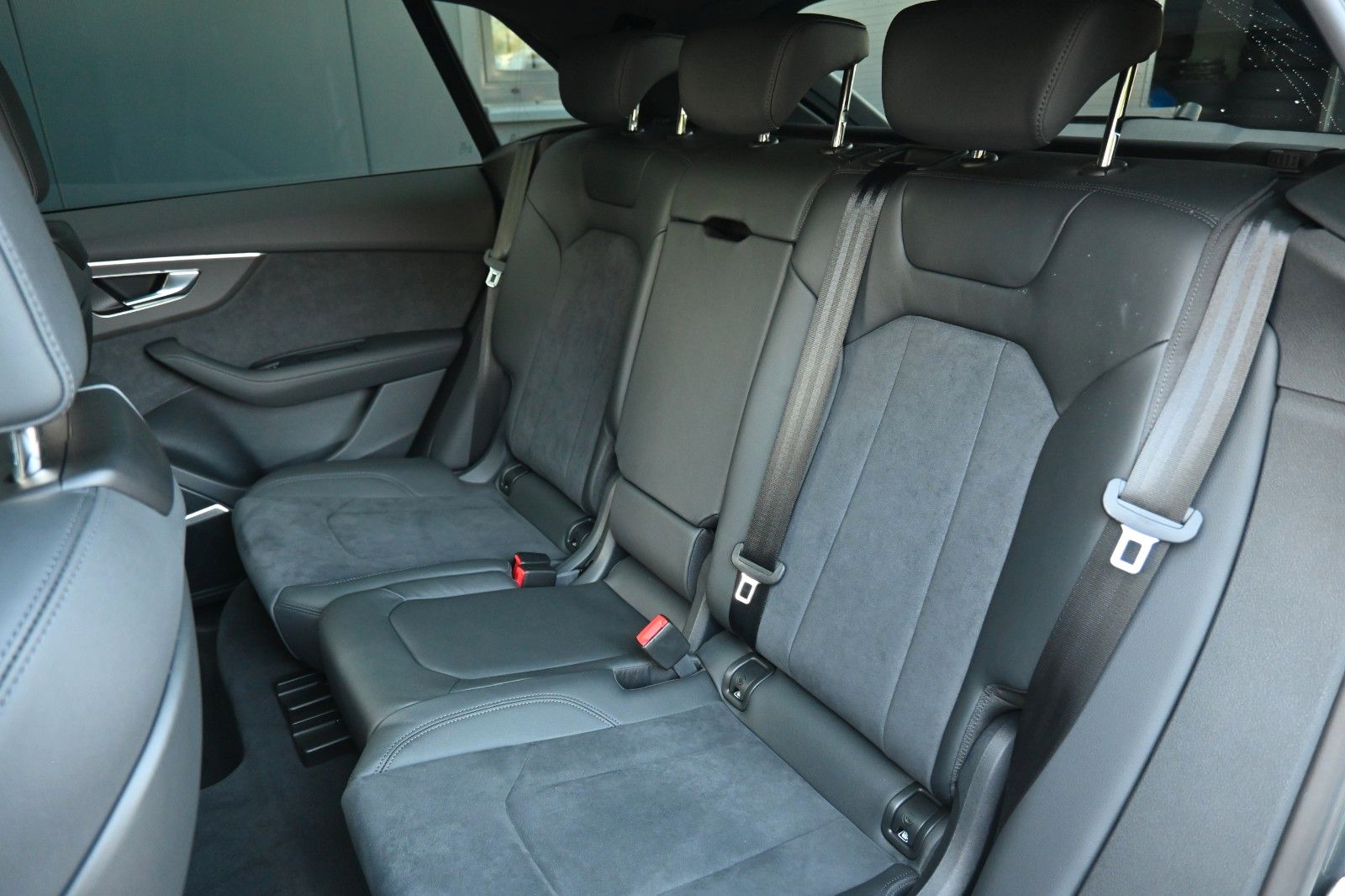 Fahrzeugabbildung Audi RSQ8 RS Q8 TFSI QUATTRO *B&O*PANO*23"Mietkauf