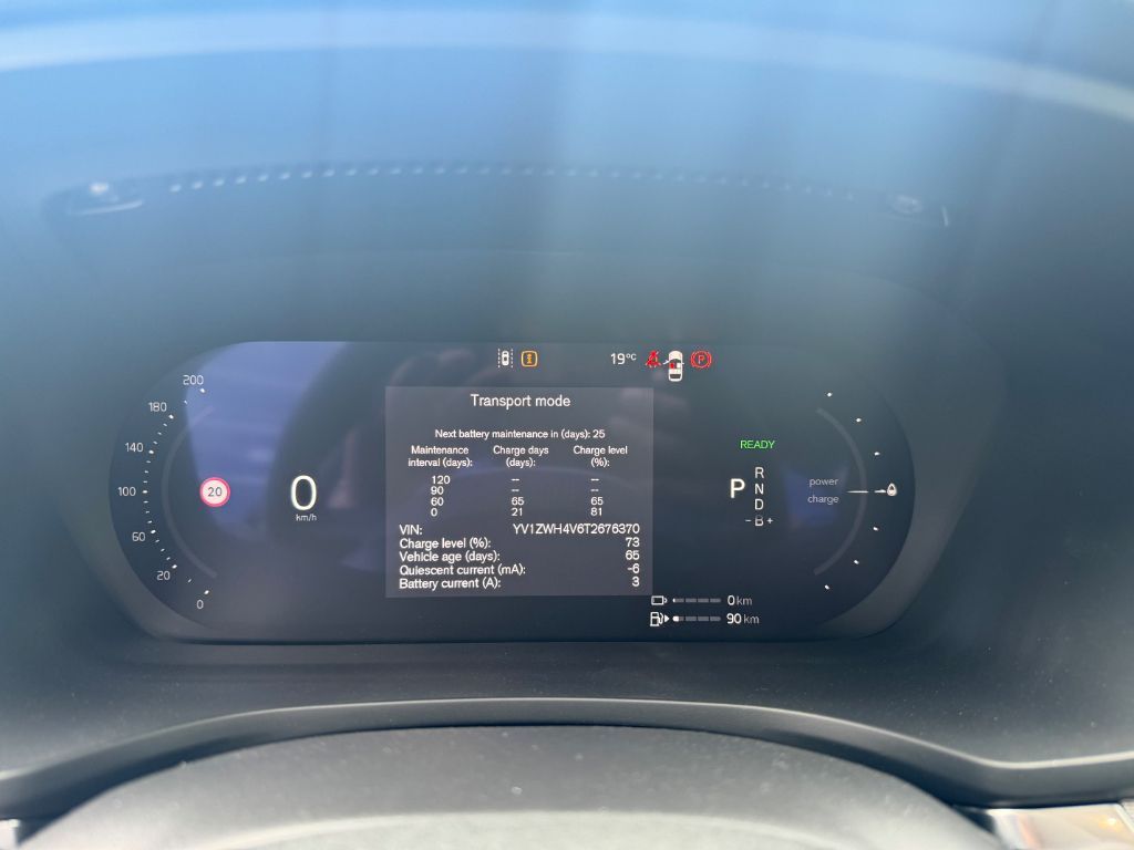 Fahrzeugabbildung Volvo V60 T6 Plug-in Hybrid AWD Plus Dark+LagomPak+