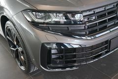 VW Touareg R eHybird | Pano | AHK | Dynaudio VW Touareg R eHybird | Pano | AHK | Dynaudio